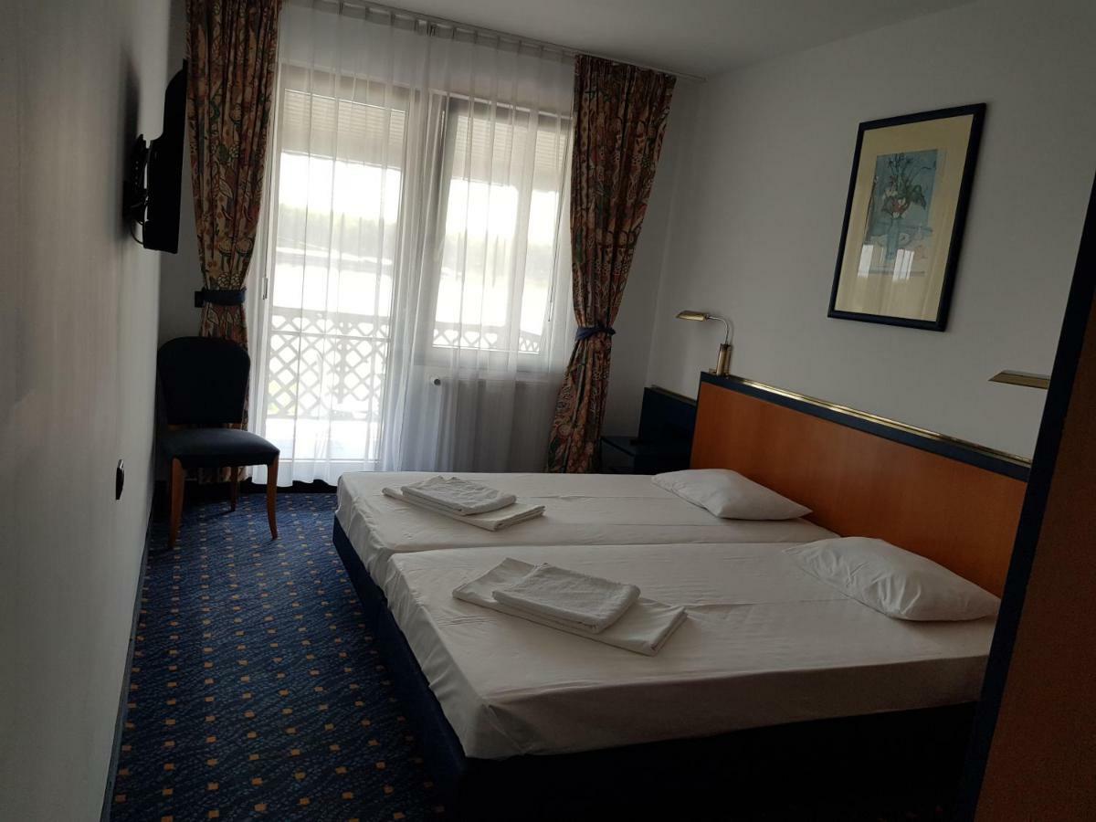 Portul Dunarii Hotel Harsova ภายนอก รูปภาพ